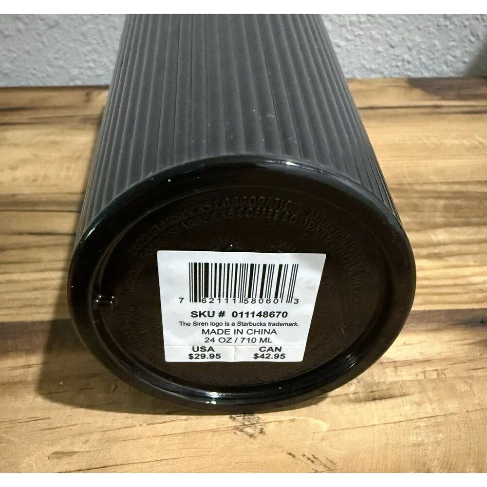 Starbucks Matte Black Pleated Tumbler 24oz Venti 2024 EUC